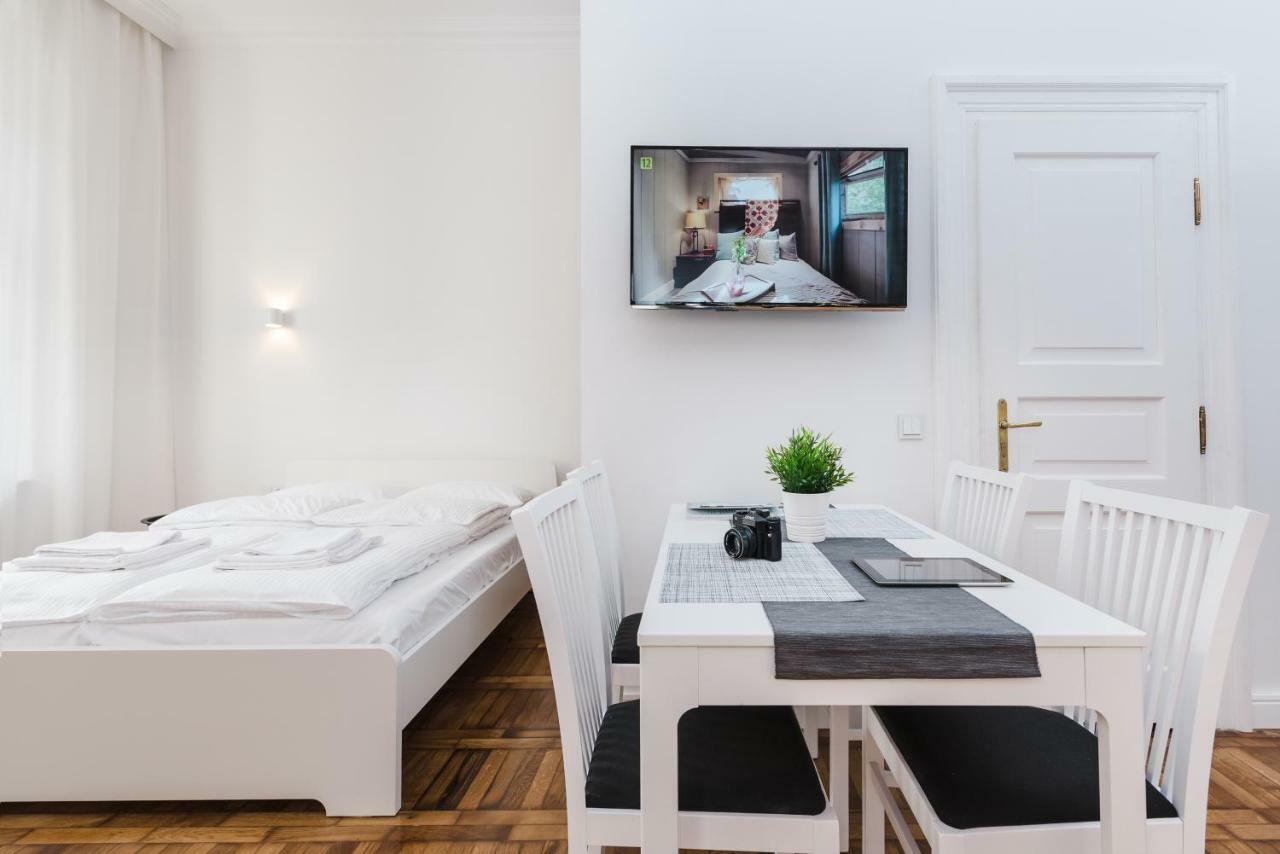 Old Time Apartments Krakow Luaran gambar